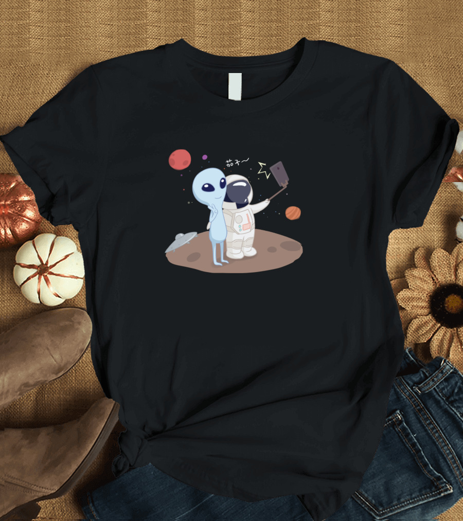 Astronaut and Alien Selfie on Planet with UFO and Planets T-Shirt
