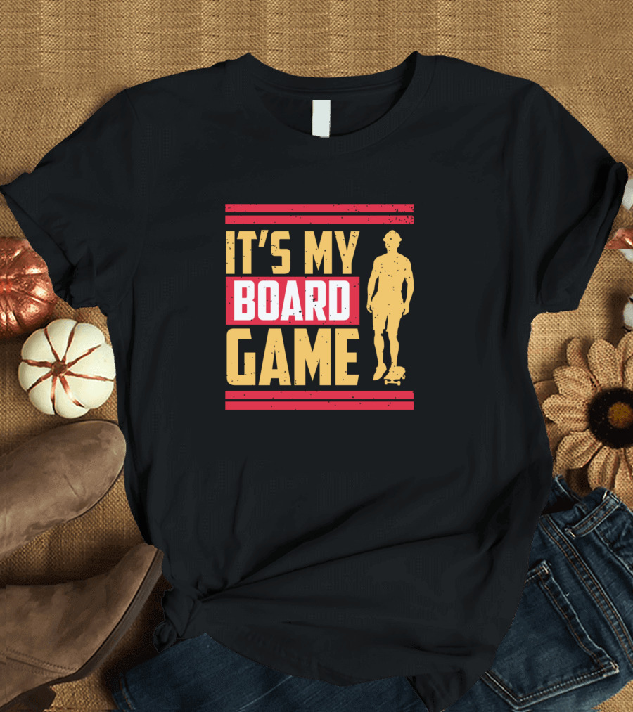 IT'S MY BOARD GAME Skateboarding Figure T-Shirt