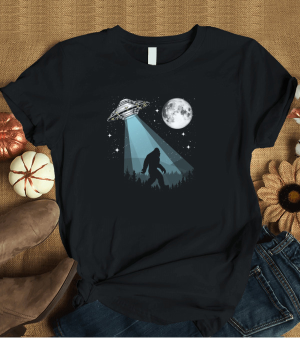 T-Shirt: Bigfoot UFO Conspiracy Under Moon and Stars Night Scene T-Shirt Bigfoot UFO Conspiracy Under Moon and Stars Night Scene T-Shirt