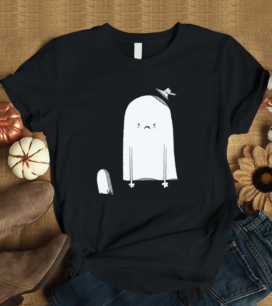 Sad Ghost with Hat Beside Tombstone Melancholic Ghost Essential T-Shirt
