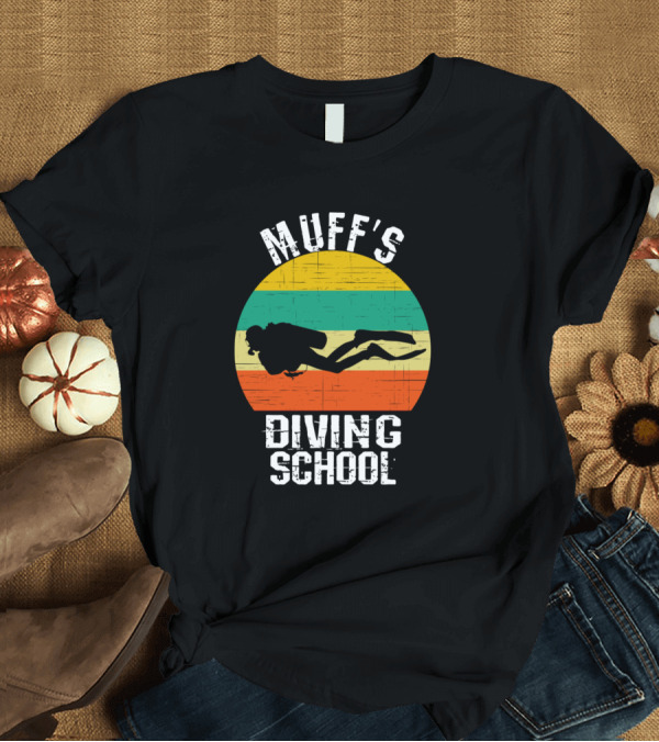 T-Shirt: MUFF'S DIVING SCHOOL Retro Scuba Diver Sunset T-Shirt MUFF'S DIVING SCHOOL Retro Scuba Diver Sunset T-Shirt