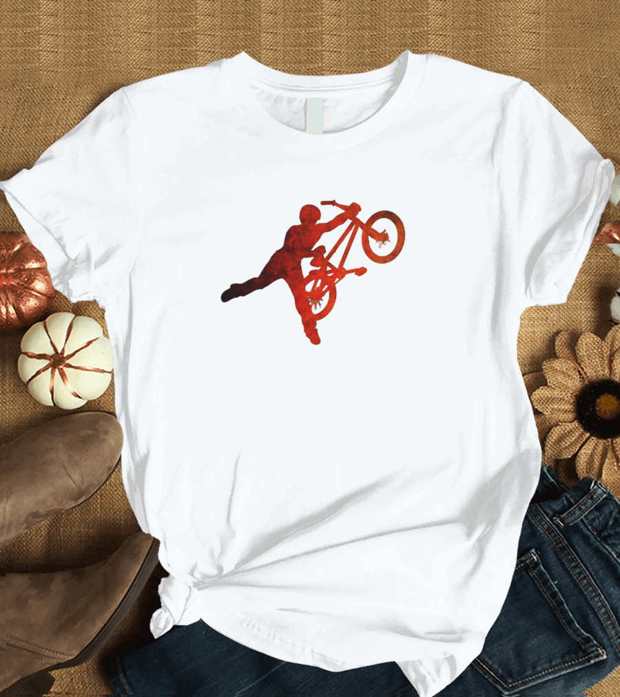 Cool BMX Freestyle Graffiti with Dynamic Paint Splatters T-Shirt