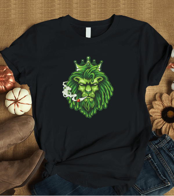 T-Shirt: Green Lion Face Smoking with Crown T-Shirt Green Lion Face Smoking with Crown T-Shirt