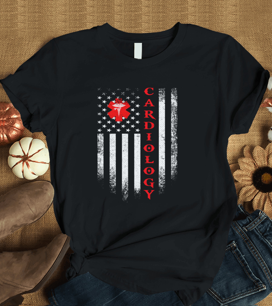 Vintage USA Cardiology American Flag Cardiologist Doctor T-Shirt