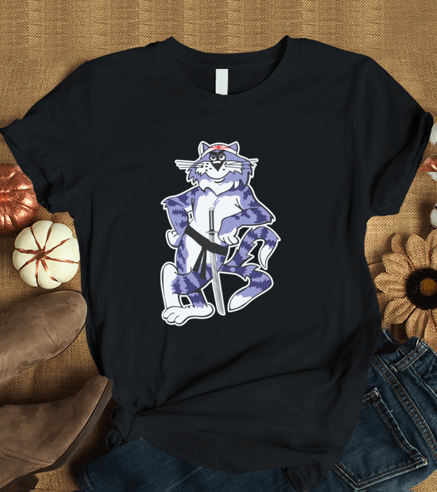 Tomcat Ninja Samurai Cat with Sword and Headband T-Shirt