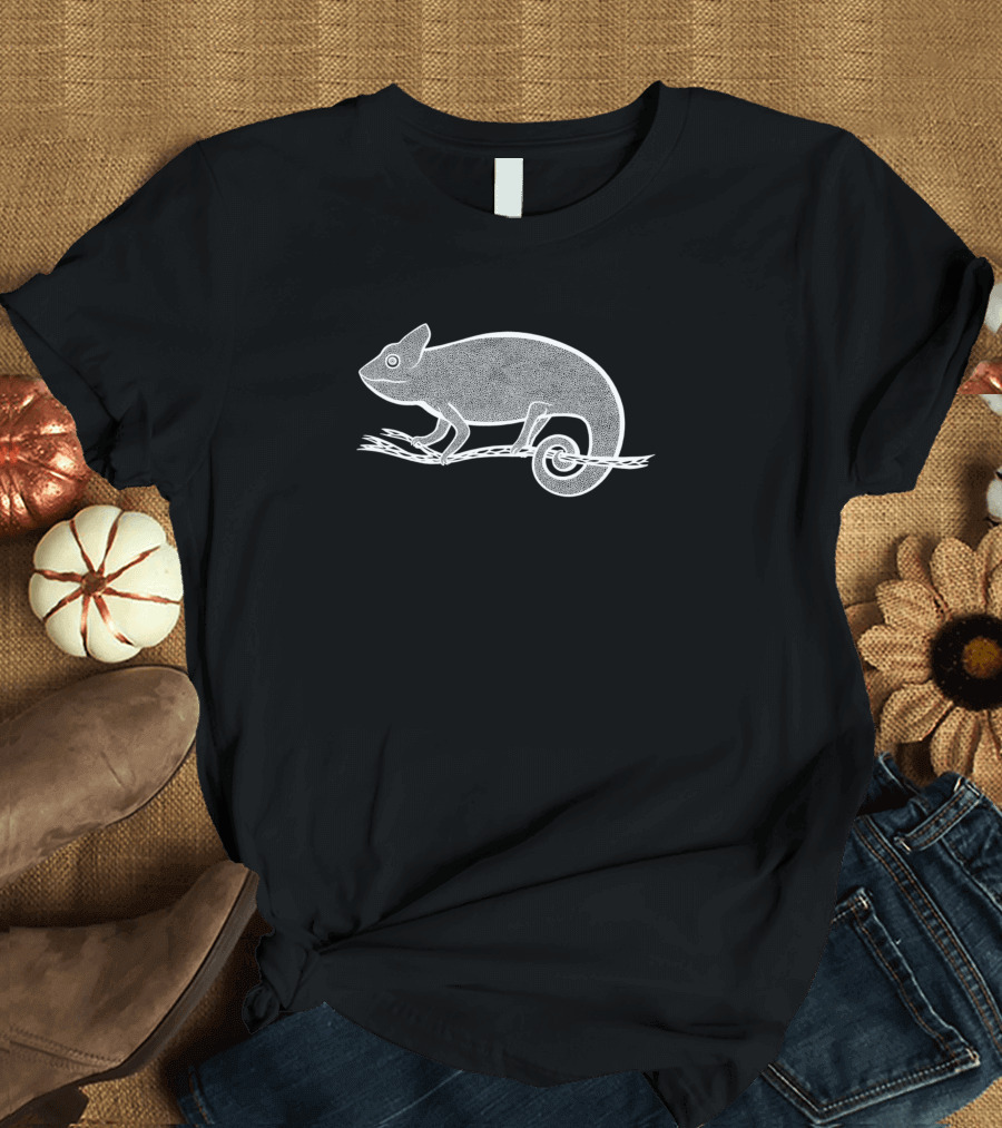 Chameleon Ink Art Cool Cute Animal Design On Branch T-Shirt
