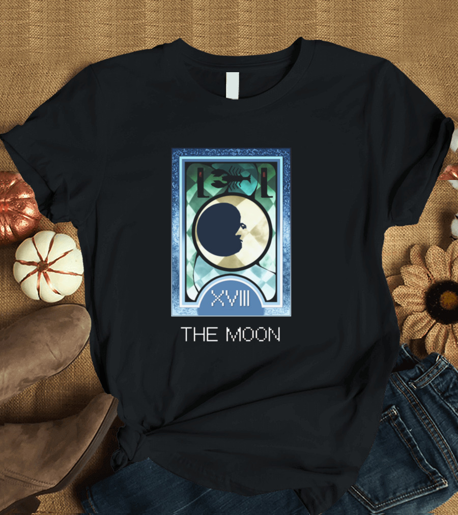 XVIII The Moon Arcana Tarot Card T-Shirt