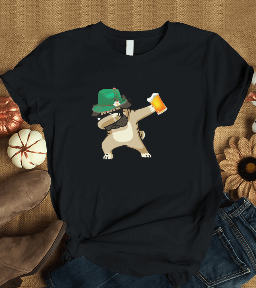 Dabbing Pug Oktoberfest Lederhosen Prost Beer Green Hat and Beer Mug T-Shirt