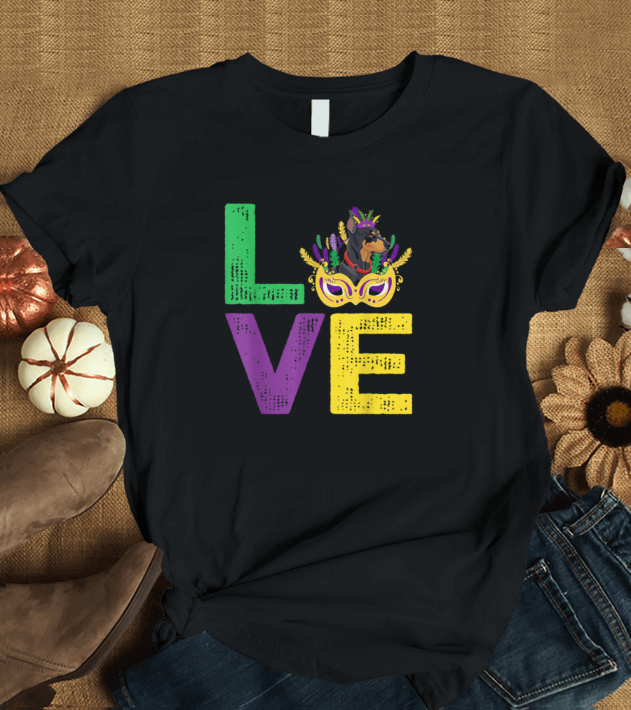 Mardi Gras Doberman Dog Mom Dad Funny Love Mask Dobe T-Shirt
