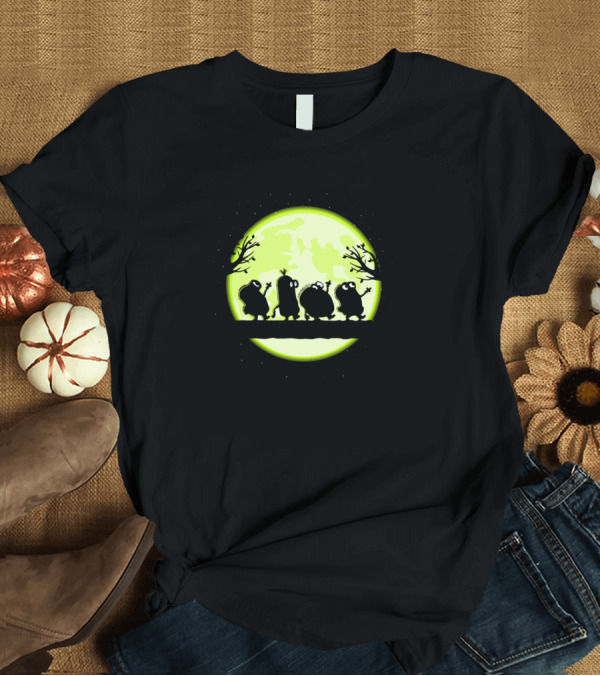 T-Shirt: Hakuna Banana Minions Silhouettes Full Moon Night Scene T-Shirt Hakuna Banana Minions Silhouettes Full Moon Night Scene T-Shirt