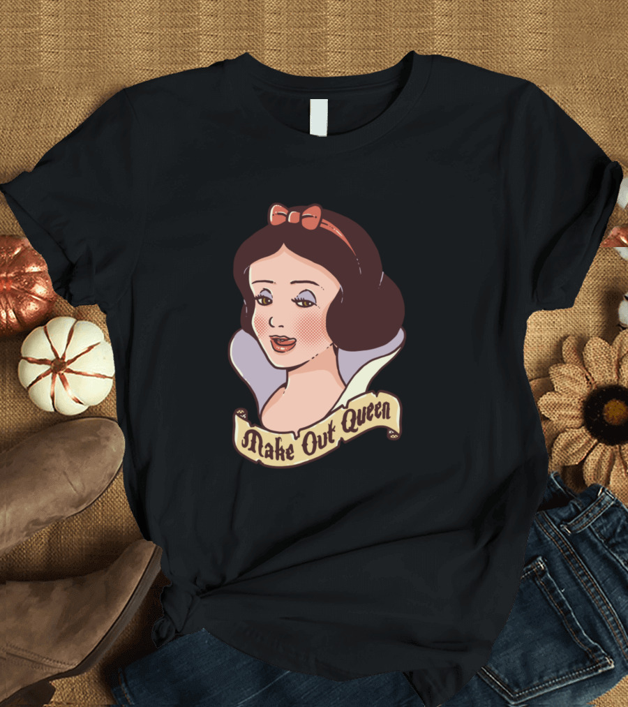 Make Out Queen Snow White T-Shirt