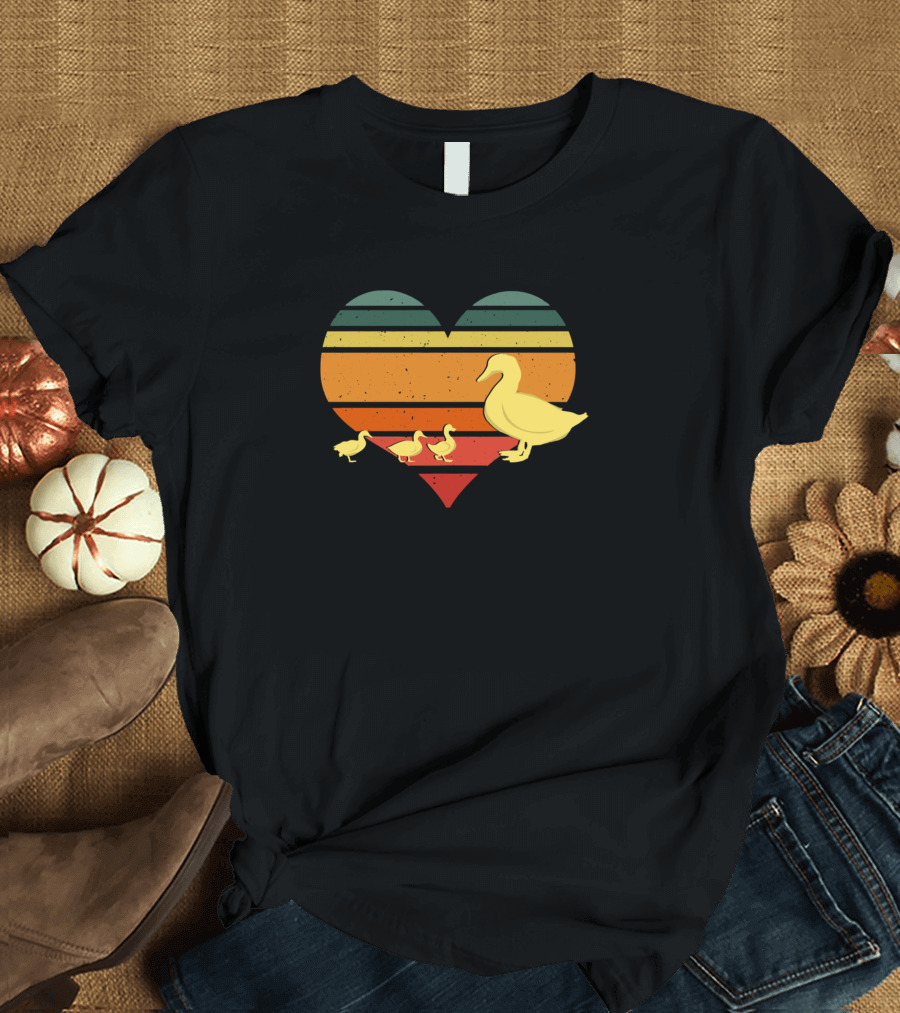 Duck 3 Ducklings Vintage Heart Stripes T-Shirt