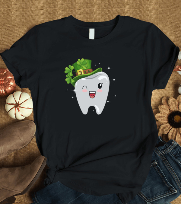 T-Shirt: Cute Tooth Wearing Leprechaun Hat Dental Assistant St Patricks Day T-Shirt Cute Tooth Wearing Leprechaun Hat Dental Assistant St Patricks Day T-Shirt
