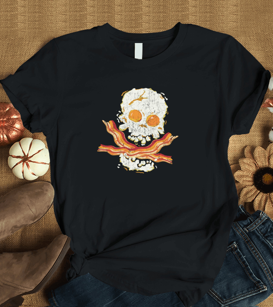 Keto Breakfast Pirate Skull with Bacon Funny Keto Diet Ketoge T-Shirt