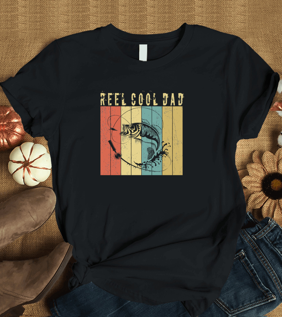 Reel Cool Dad Vintage Fishing T-Shirt