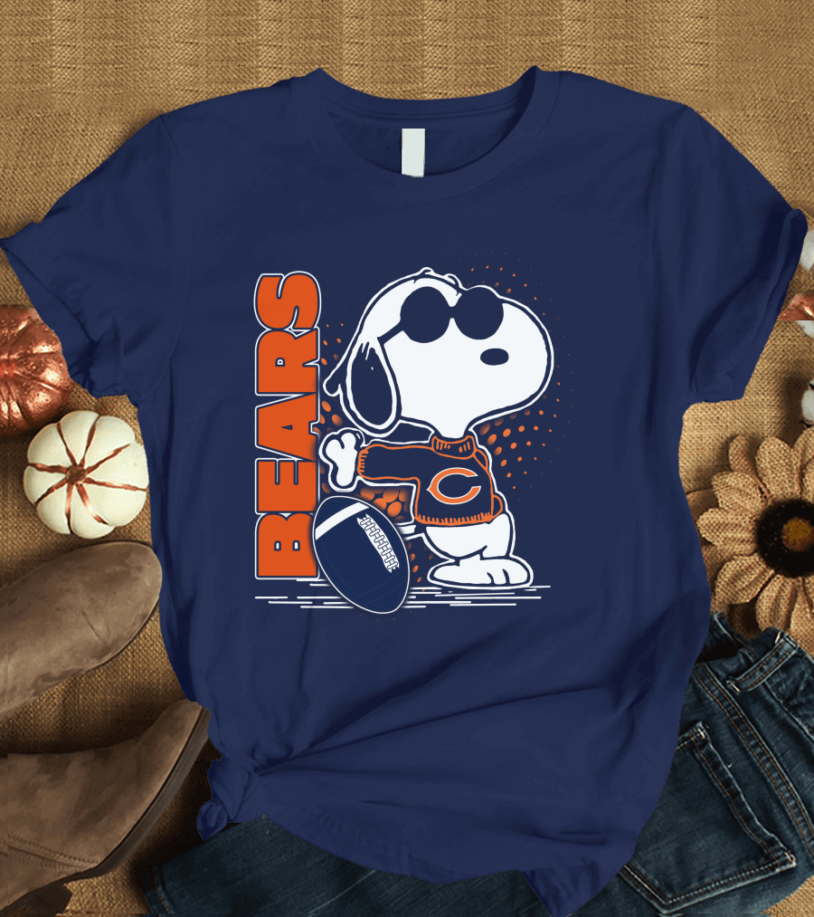 Chicago Bears Snoopy Football Sweater And Sunglasses T-Shirt
