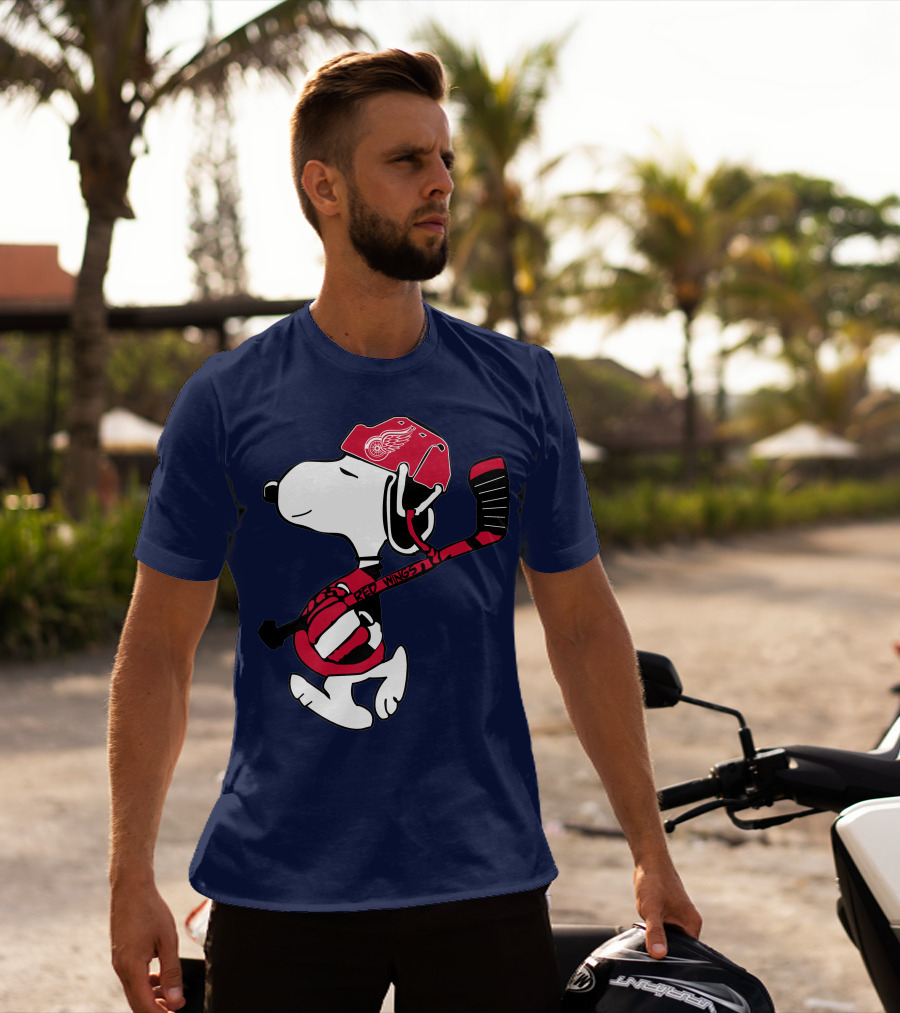 Snoopy Detroit Red Wings Hockey Enthusiast T-Shirt