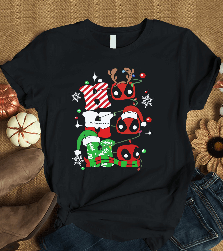 Deadpool Ho Ho Ho Christmas Reindeer Antlers Santa Hat Snowflakes T-Shirt