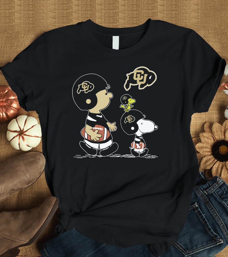 Colorado Buffaloes Charlie Brown Snoopy Football Peanuts Helmet Co T-Shirt