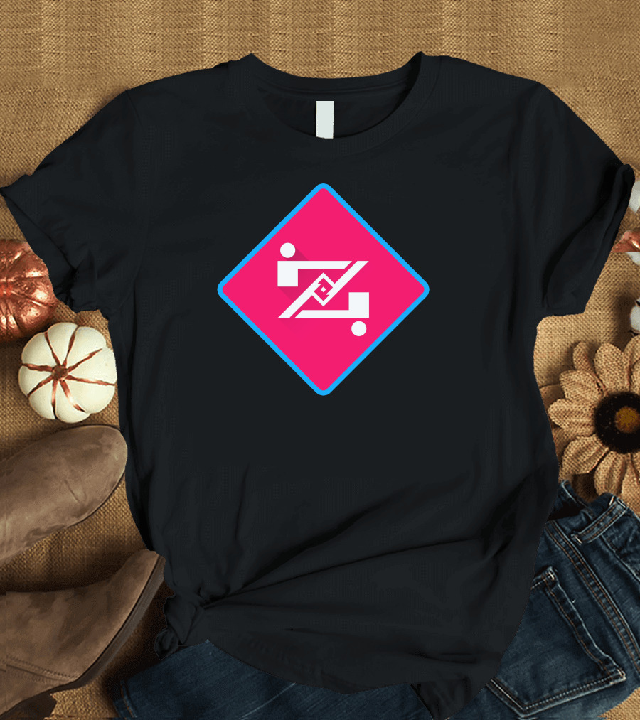 Smallville House Of Zod Kryptonian Symbol Emblem on Pink Diamond Background T-Shirt
