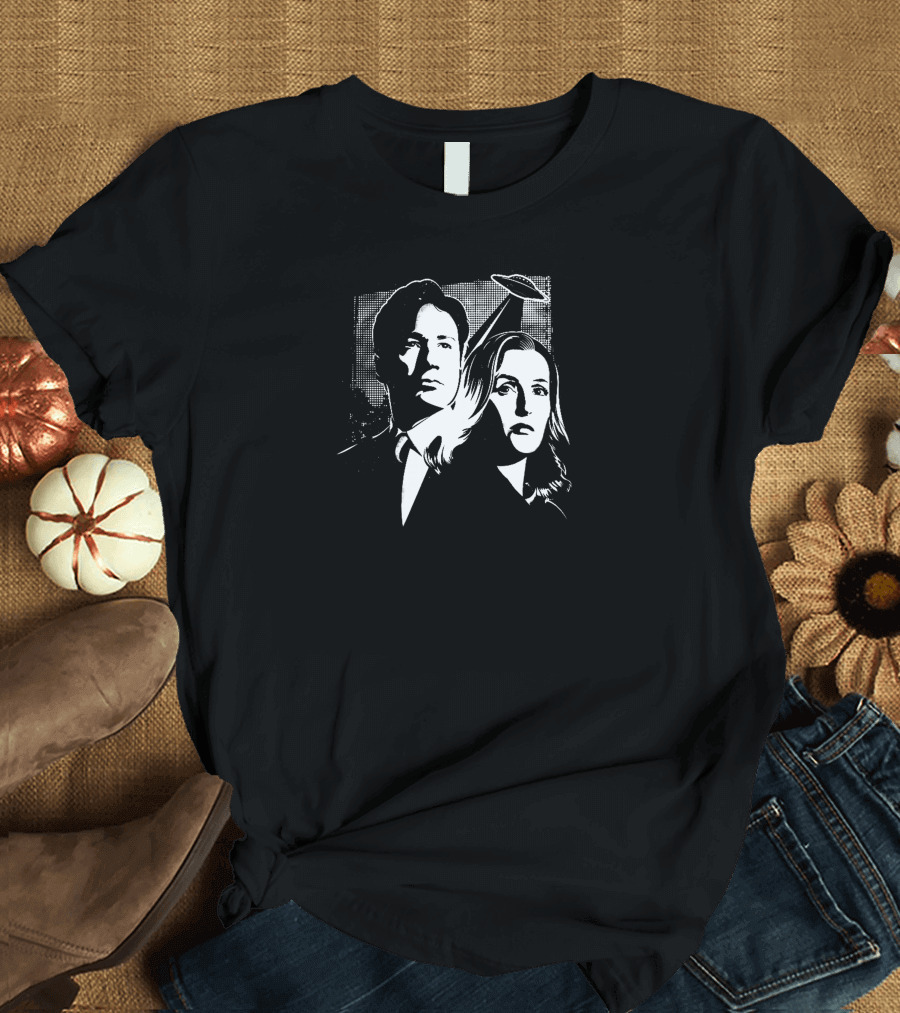 The Truth Is Out There UFO Agents T-Shirt