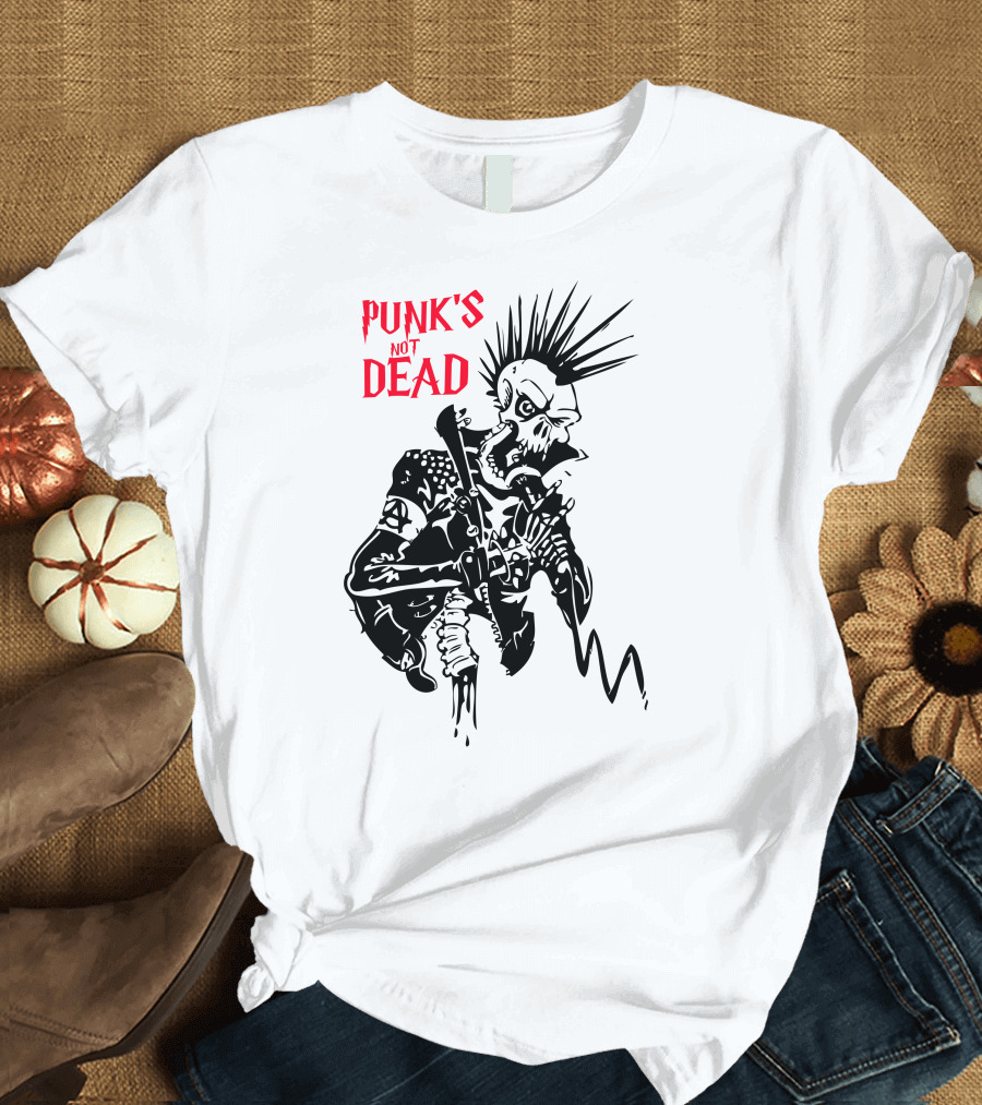 Punk's Not Dead Mohawk Skull Guitar אילגי T-Shirt