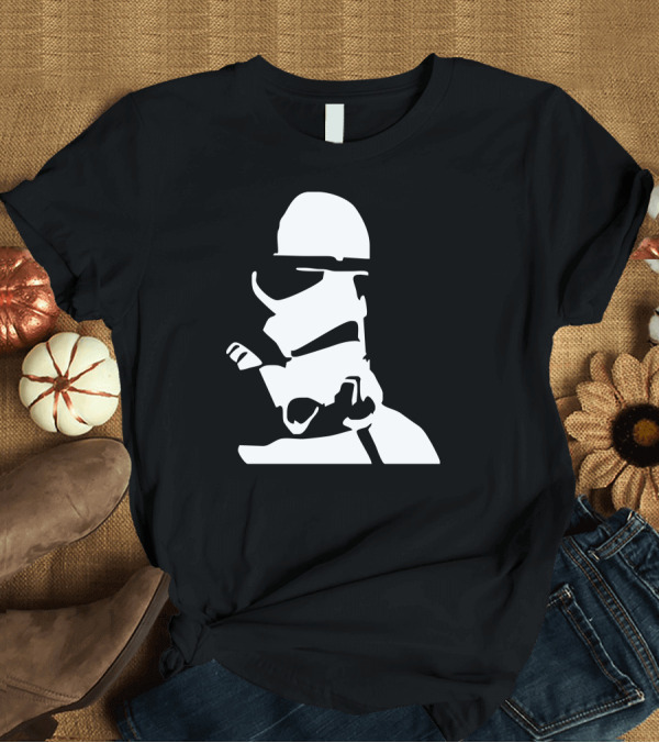 T-Shirt: Storm Trooper Face Mask Helmet Star Wars Iconic T-Shirt Storm Trooper Face Mask Helmet Star Wars Iconic T-Shirt