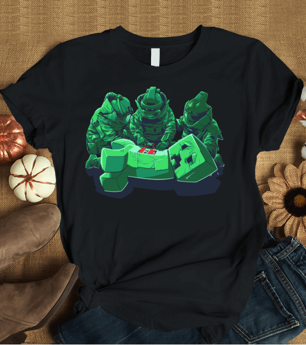 T-Shirt: Creeper Squad Medical Emergency Astronauts Minecraft Scene T-Shirt Creeper Squad Medical Emergency Astronauts Minecraft Scene T-Shirt