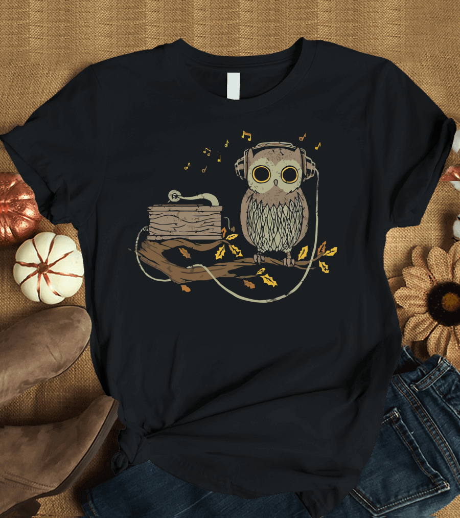Listening Owl Headphones Music Record Player Leaves T-Shirt