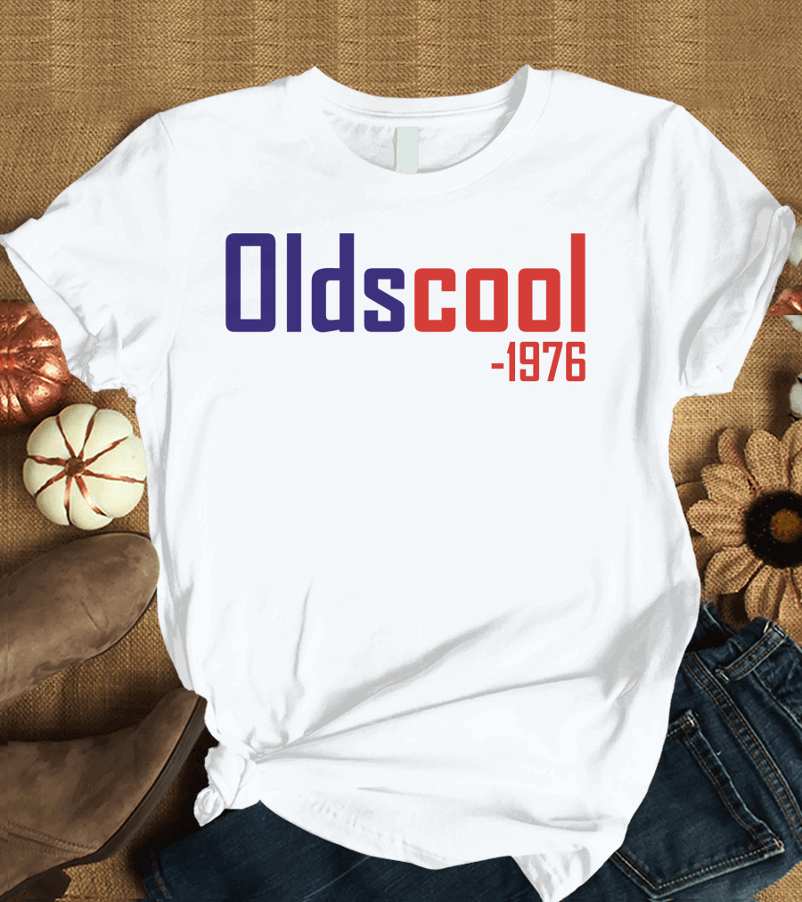 Oldscool 1976 Retro Theme with Bold Typography T-Shirt
