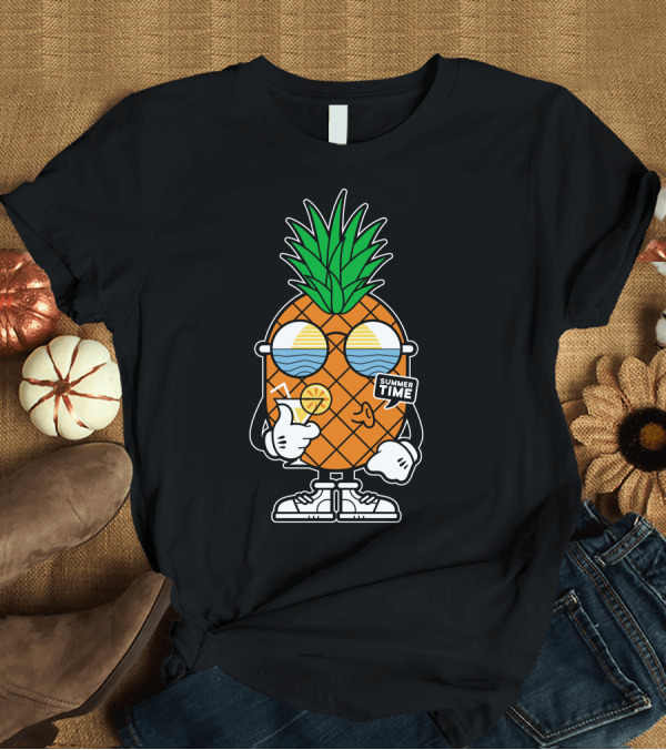T-Shirt: Pineapple Summer Time with Sunglasses and Cocktail T-Shirt Pineapple Summer Time with Sunglasses and Cocktail T-Shirt