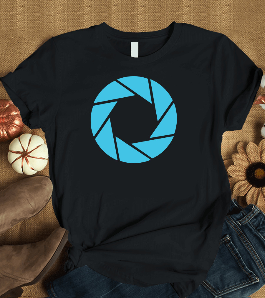 Camera Shutter Aperture Science Blue Black T-Shirt