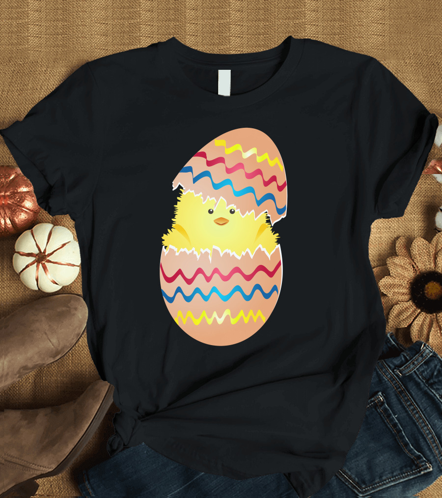 Cute Easter Chicken Inside Colorful Egg Shell with Zigzag T-Shirt