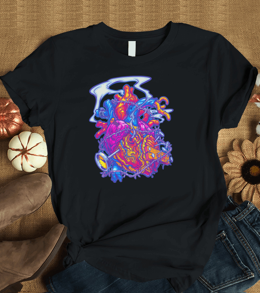 Busted Heart Surreal Barbed Wire Clock T-Shirt