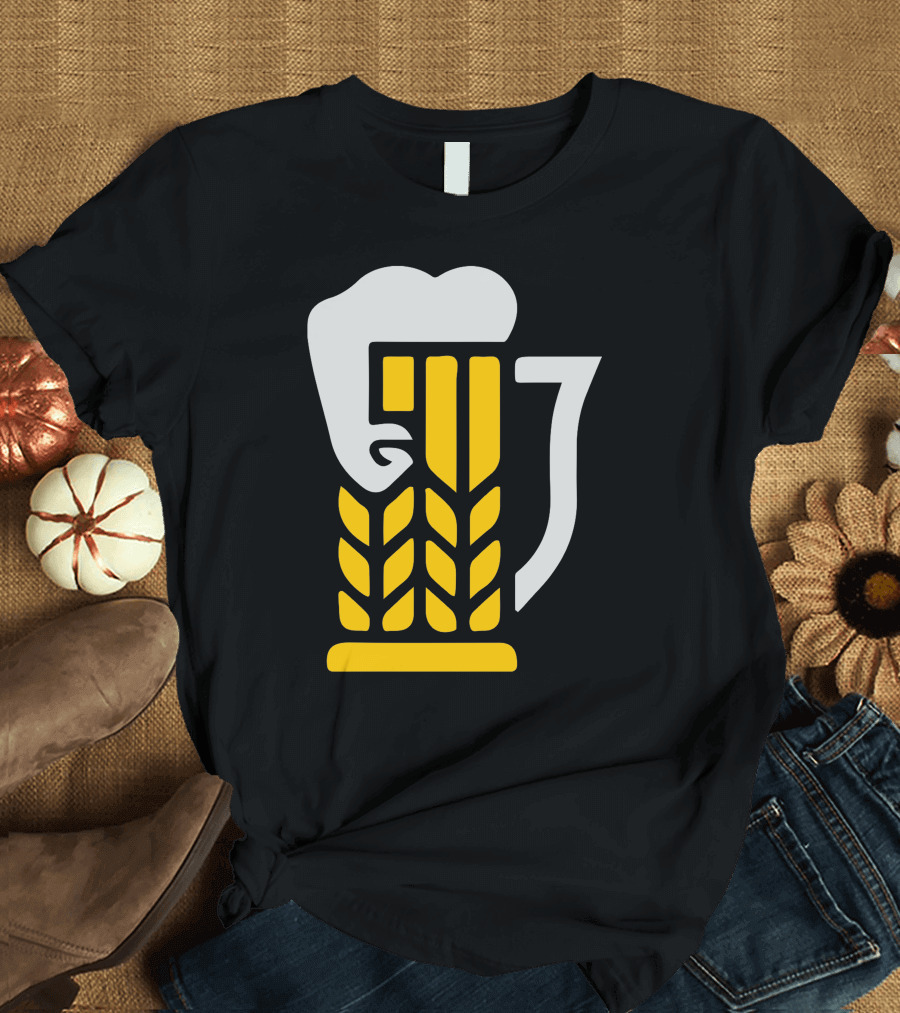 Beer Arm Strong Wheat Mug with Foam Flexing Muscle T-Shirt