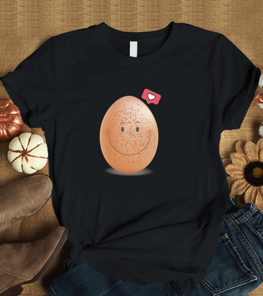 ILikedTheEggs Smiley Egg with Heart Notification T-Shirt