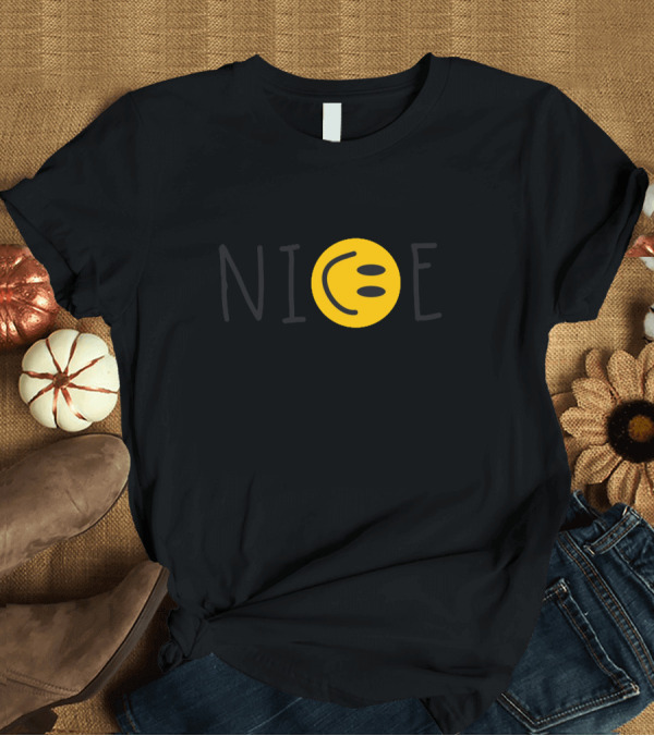 T-Shirt: Nice Smile Yellow Emoji Face T-Shirt Nice Smile Yellow Emoji Face T-Shirt