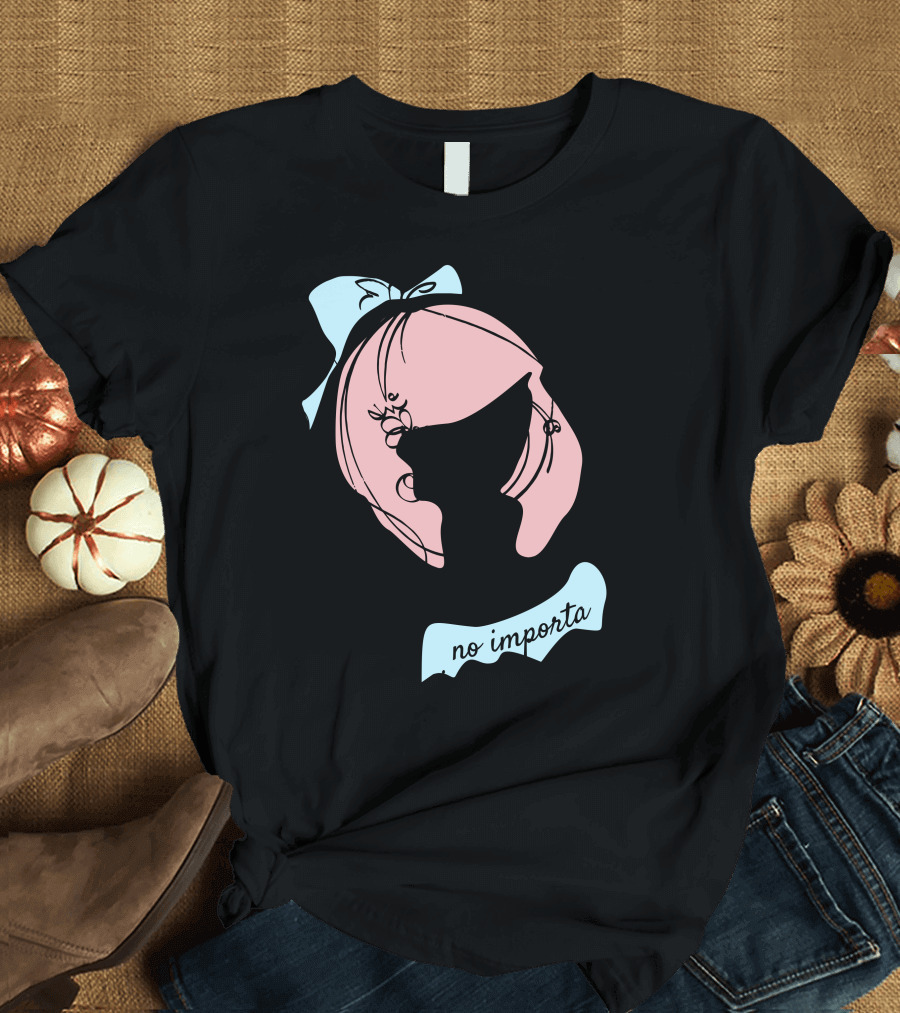 No Importa Que Piense La Gente Pink Hair Blue Bow Feminine T-Shirt
