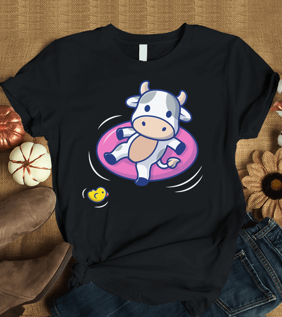 Cow on Pink Float with Rubber Duck Swimming Beach Fun T-Shirt