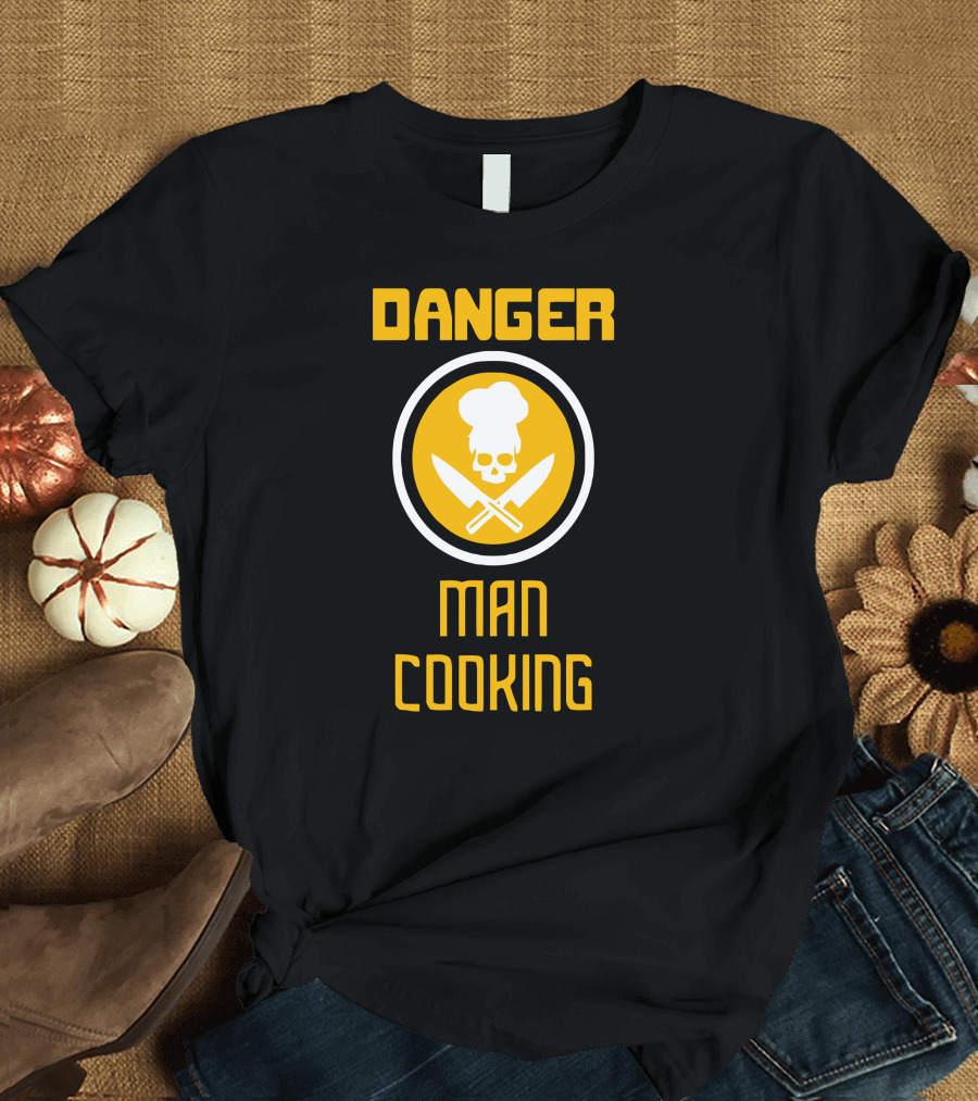 Danger Man Cooking Skull Chef Knife Circle T-Shirt