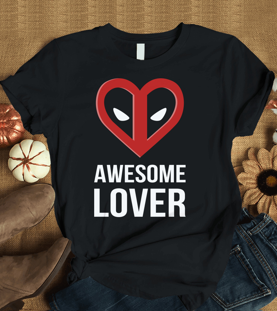 Awesome Lover Heart Mask T-Shirt