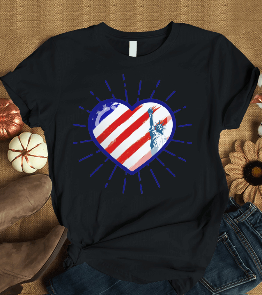 Heart Shaped US Flag with Statue of Liberty 4th July Freedom America USA T-Shirt