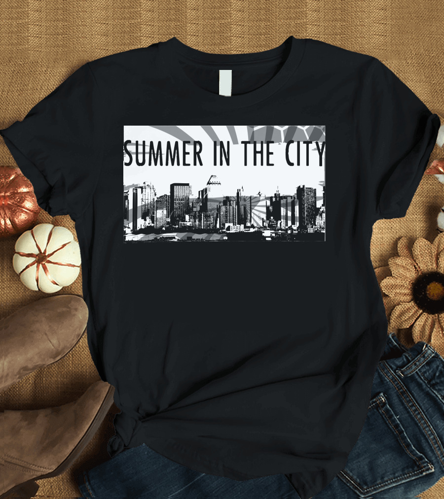 Summer In The City Skyline Urban Landscape Retro Sunburst T-Shirt
