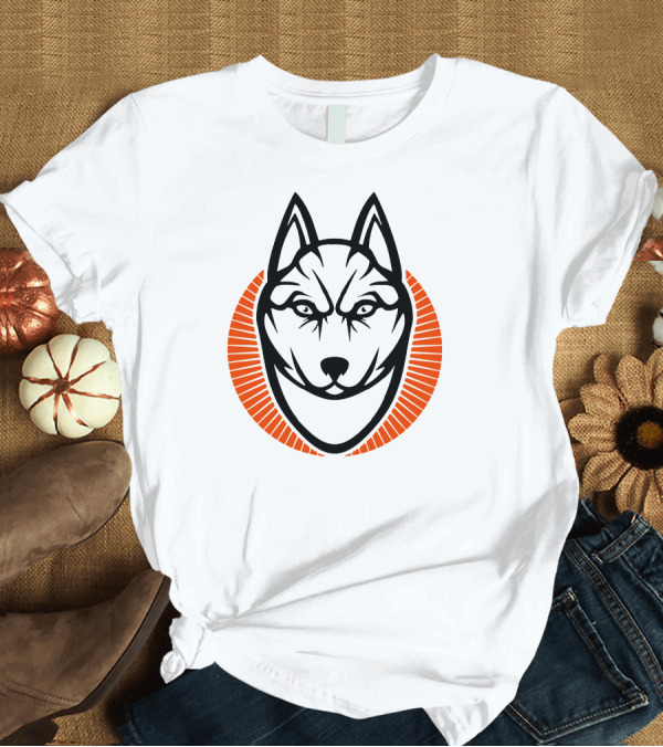 T-Shirt: Husky Head with Orange Circle Outline T-Shirt Husky Head with Orange Circle Outline T-Shirt