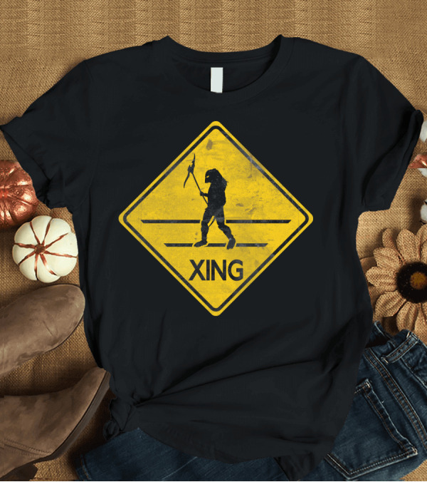 T-Shirt: Predator Xing Warning Sign T-Shirt Predator Xing Warning Sign T-Shirt