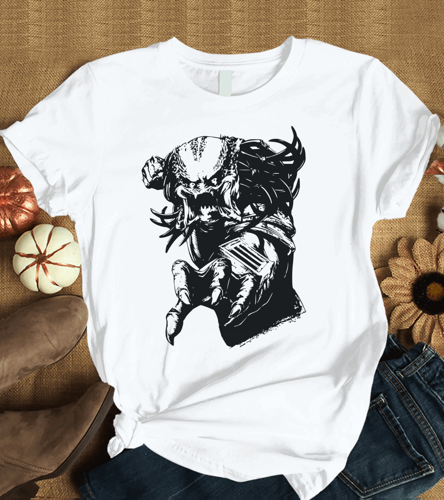 Predator Iconic Alien Hunter Threatening Stare T-Shirt