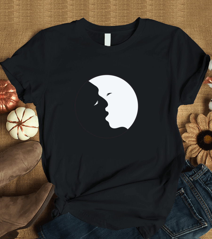 Yin And Yang Lovers Kiss Contrast Circle T-Shirt