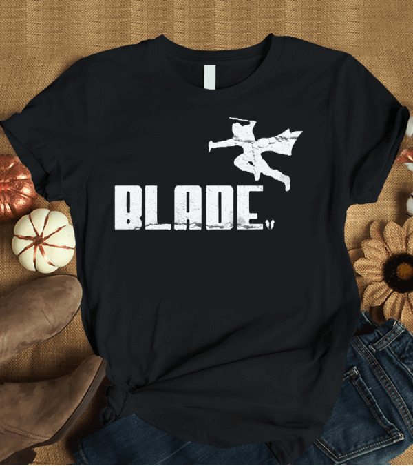 T-Shirt: Blade Vampire Hunter Cloaked Silhouette Jump T-Shirt Blade Vampire Hunter Cloaked Silhouette Jump T-Shirt