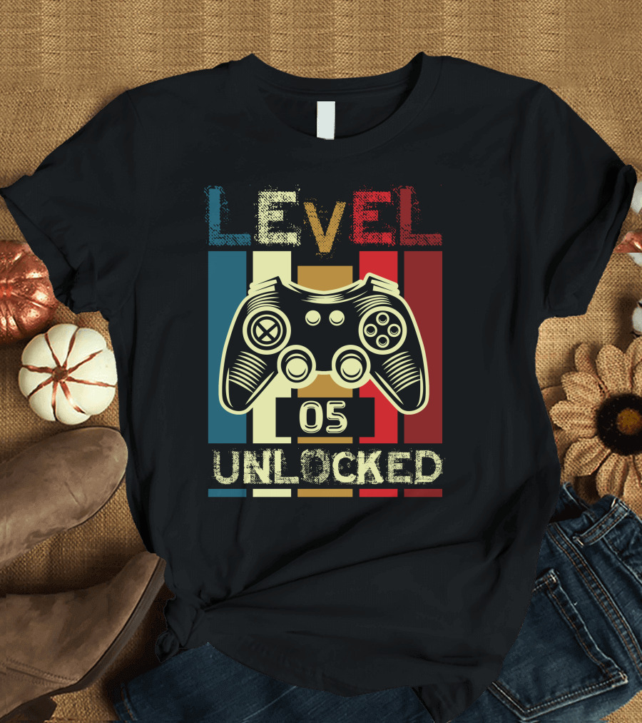 Level 05 Unlocked Video Game Controller T-Shirt