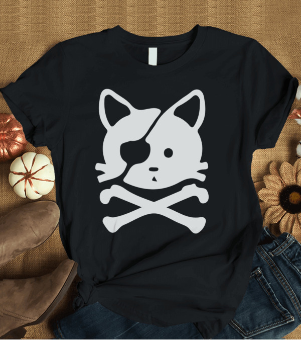 T-Shirt: Chat Pirate Cat Skull Crossbones T-Shirt Chat Pirate Cat Skull Crossbones T-Shirt
